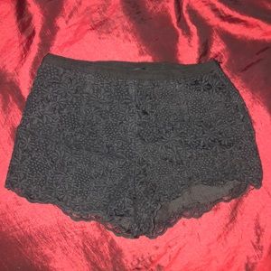 Cute black shorts